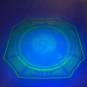 Vintage Uranium Green Depression Glass Octagonal Plate Sunburst Floral Etched